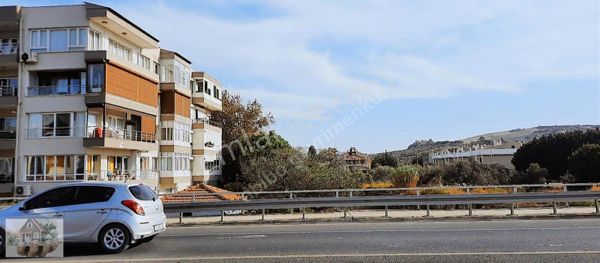 Urla Ile Güzelbahçenin Birlestiren Panoramik Deniz Manzarası