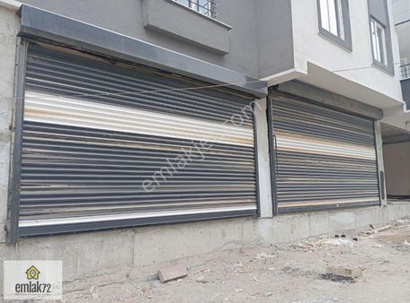Emlak 72'den Bahçelievler'de Satılık Dükkan