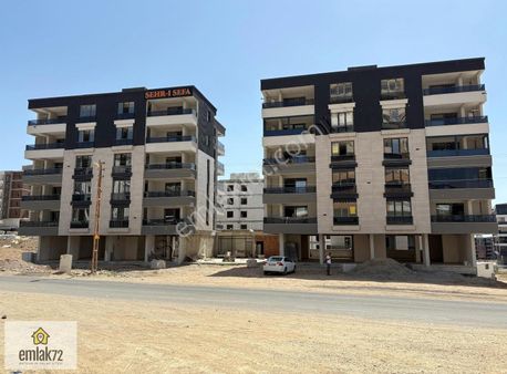 Emlak 72'den Çamlıepe Başaran Kule Karşısı Satılık 3+1 Lüks Dair