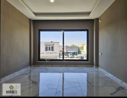 Emlak 72'den Oto Galericiler Sitesinde Satılık Dükkan