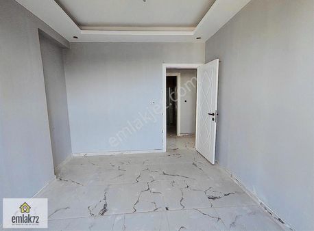 Emlak 72'den Hasankeyf Kavşağına Yakın Ara Kat Satılık 2+1 Daire