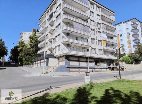 Emlak 72' Den Satılık Dükkan