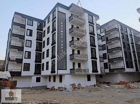 Emlak 72'den Fatih'te Acilll Satılık Uygun 2+1 Daire