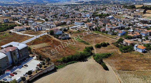 Remax Hür Yeşim Kara'dan 448 M2 Konut İmarlı Köşe Parsel