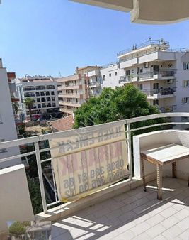 Bostanlı Merkezde Sahile Çok Yakın