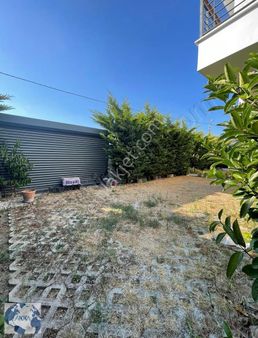 Beylikdüzü Dereağzı Mah Varakosya Villarında 7+1 Satılık Villa