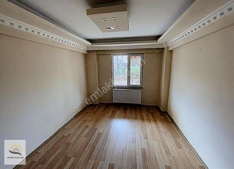 Kapaklı Okullar Bölgesinde Kiralık 2+1 Ön Cephe Yüksek Giriş