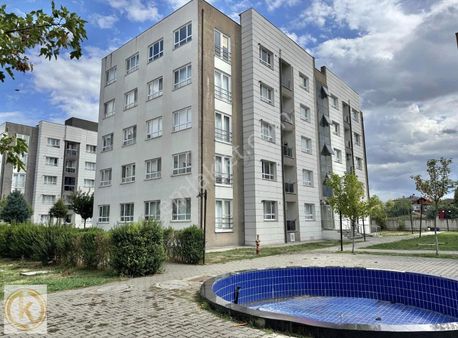 Kaymak Emlaktan Erenler'de 2+1 95m2 Site İçerisinde Kiralk Daire