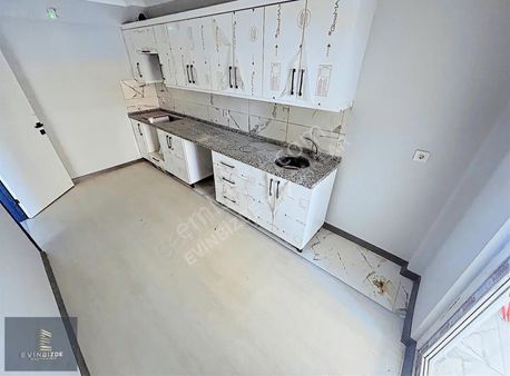 Evinbizde Gayrimenkul █ara Kat Yerden Isıtmalı 3+1 Sıfır Fırsat!