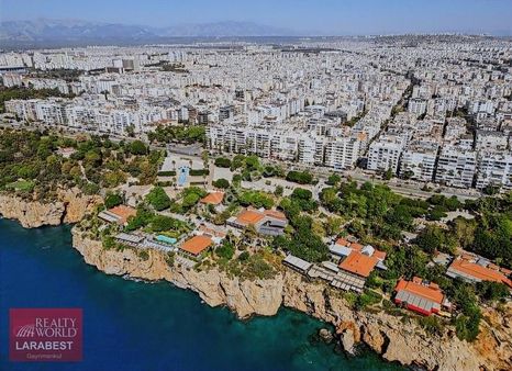 Bahçelievler Konyaaltı Caddesi'nde 4+1 Satılık Daire