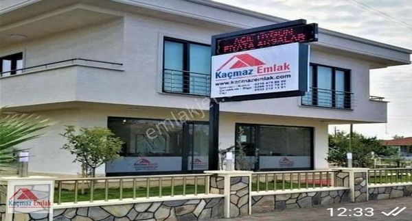 Biga Denizatı Sitesinde Denize 600 Mt Satılık Tek Katlı Villa