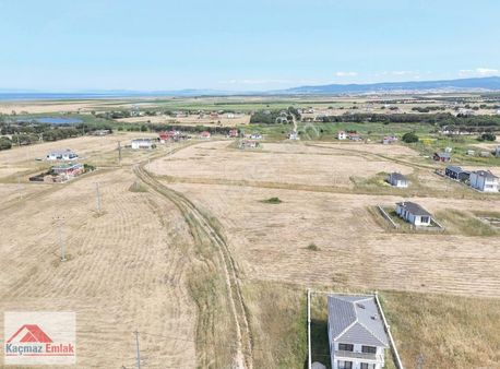 Biga Enginkent'te Denize 750 Mt Satılık Villa İmarlı Arsa !