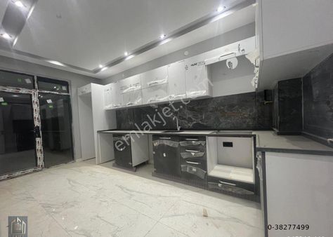 Çamlıca Mahallesinde Satılık Site İçi Lüks 3+1 Sıfır Daire