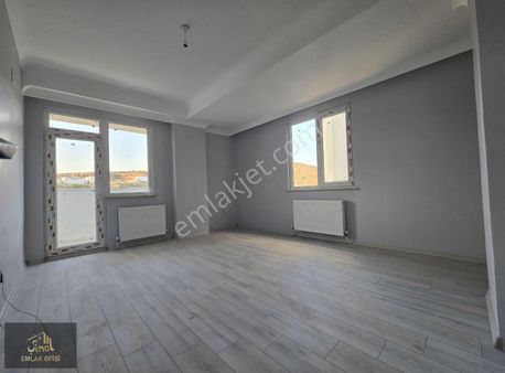 Atatürk Mh De 2+1 Arakat