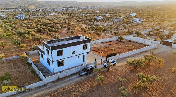 Aşağı Arıl Herşeyi Hazır 2 Katlı Bağ Evi Tek Tapu Şehre Yakın