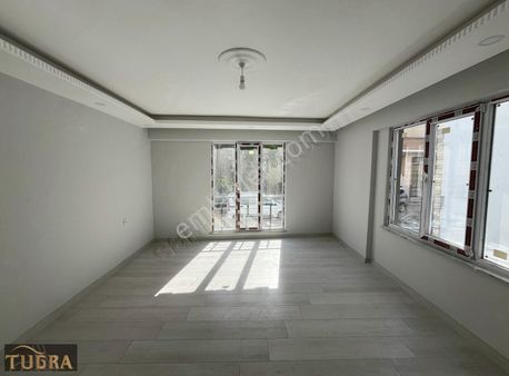 Tuğra'dan Reşadiye Mahallesin'de Satılık Sıfır 3+1 Daire