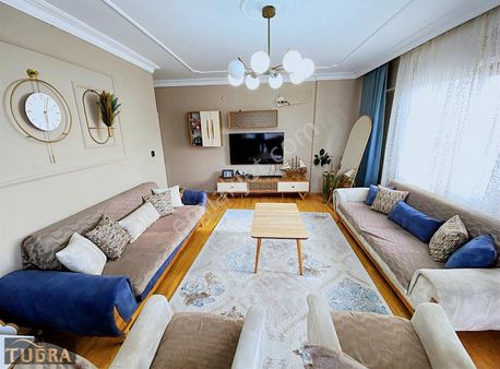 Tuğra'dan Muhittin Mah. 2+1 Site İçinde Satılık Daire