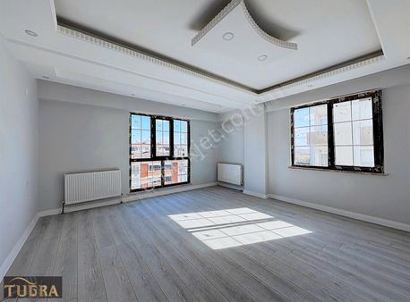 Tuğra'dan Rumeli Mahallesinde Ara Kat Sıfır 2+1 Daire!!