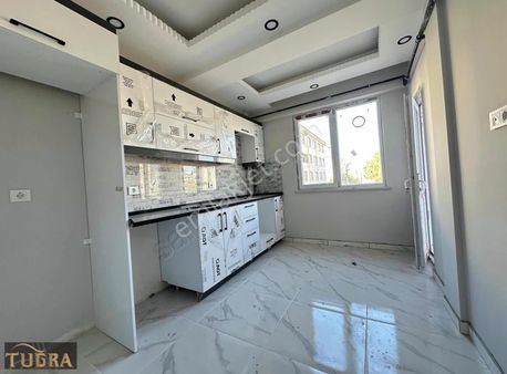 Tuğradan Hatipte 2+1 Sıfır Ebevyn Banyolu Satılık Daireler