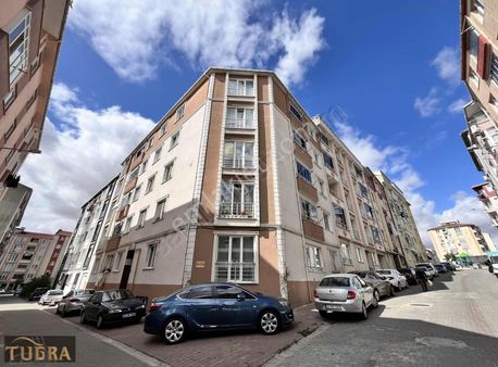 Reşadiye'de Arakat İskanlı 10 Yaşında 3+1 Satılık Daire