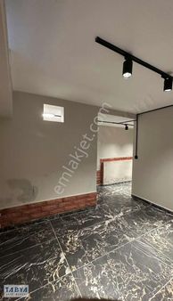 Satılık Cadde Üzerinde İşlek Dükkan