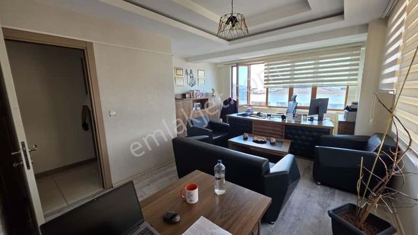 Dağkapı Adliye Karşısı Ana Cd. Üzeri Azel Plazada Acil Satılık 2+1 Fırsat Büro!