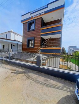 İzmir Seferihisar Atatürk Mah'de 4+1 Deniz Manzaralı Yazlık