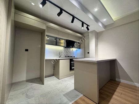 İnönü Caddesi Amerikan Koleji Yakını 3+1 Lüks 130m2 Müstakil Bahçeli Otoparklı Satılık Daire