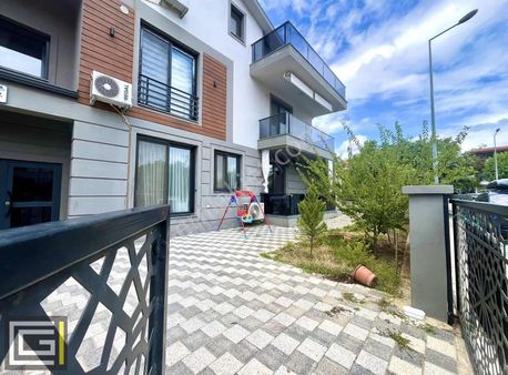 Foça Mah. Havuzlu Müstakil Girişli Yeni Yapı Satılık 2+1!