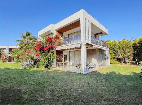 Yalıkavak Merkezde Butik Site İçinde Satılık Üst Kat Daire