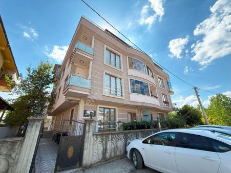 Azmimilli Mh.de Yüksek Giriş Ayrı Mutfak Satılık 2+1 Daire