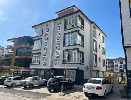 Etiler Samsun Yolu Yakınında 4 .katta 2+1 Sıfır Daire