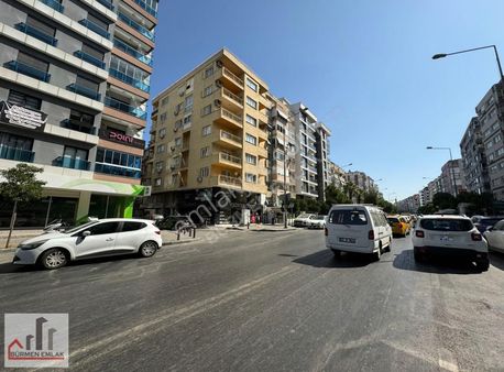 Bürmen'den Hatay Caddesi Üzerinde Yeni Binada Bakımlı Daire