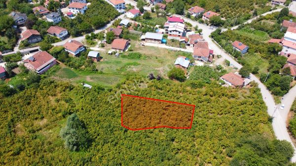 Beyköy Değirmenbaşı Mh.de 2 Kat İmarlı Köşe Parsel 912 M2 Ars A