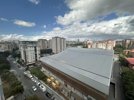 Beylikdüzü Merkezde Satılık 3+1 Daire