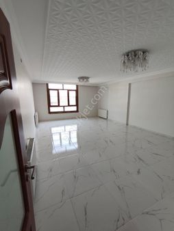 Karaköprüde Mükemmel Konumda Sitede Lüks Dubleks Satışta