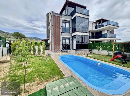 Güçlü Kardeşler Gürede Müstakil Havuzlu Deniz Manzaralı Villa