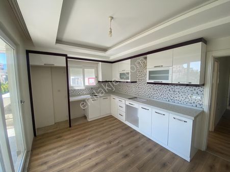 Antalya Kumluca Merkezde Site İçinde Satılık 3+1