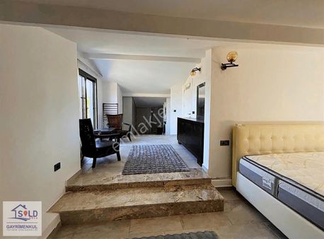 Kekliktepe'de Müstakil 5+1 Eşyalı Kiralık Villa