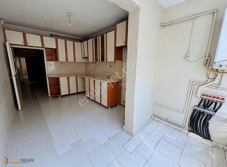 Altındeğerden Cumhuriyet Merkezi Konumda Kiralık Daire