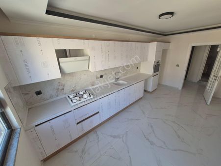 Poyraz Gayrimenkul'den Altınkum'da Satılık Arakat Öncephe 2+1 Daire