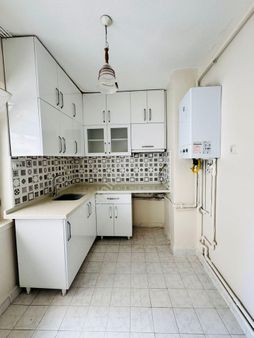 Abidinpaşa'da Askerlik Şubesi Yakınında 3+1 Katta Ön Cephe Satılık Daire !!