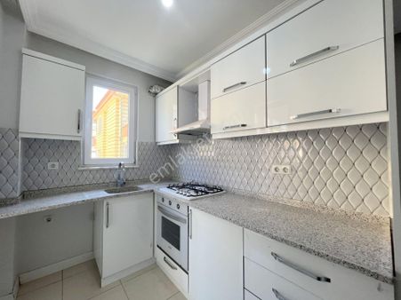 🔴🔴 Güç Gayrimenkul'den Akçay'da Cam Balkonlu Ara Kat 5 Yaşında Şık Satılık 2+1 Daire