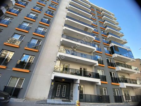 Menemen Atatürk Mahallesi Rönesans Evleri 3+1 Satılık