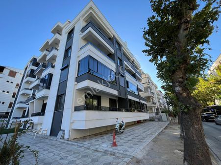 Parstan Sarıkızda Kordona Yakın Geniş Balkonlu 1+1 Lüks Daire