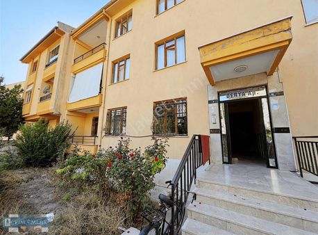 Aydınlık Evler Mh Kiralık 3+1 Yüksek Giriş Daire