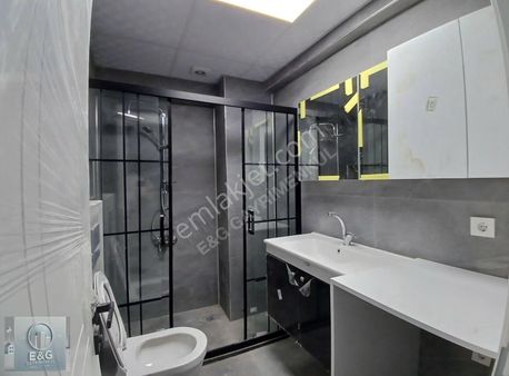 Sıfır Cadde Üzerinde Dubleks 3+1