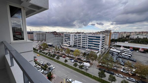 Yenişehir Merkez Çağdaş Center'da 3+1 Satılık Daire-ofis