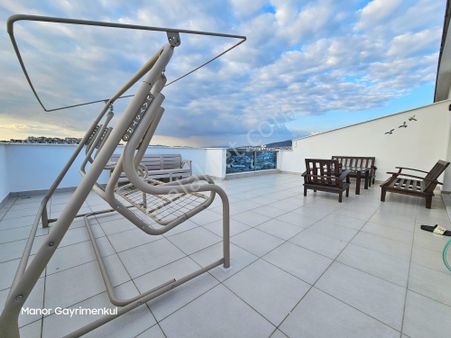 Kuşadası Değirmenderede Manzaralı 2+1 Çatıdublex Eşyalı Daire