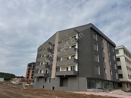 Çanakkale Merkez Karacaören De Tek Blok Yapım Aşamasında Geniş Metrekare